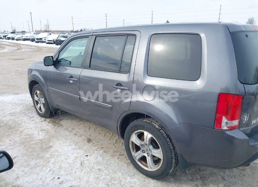 Photo 14 of 2015 Honda Pilot EX (VIN 5FNYF4H45FB054789)