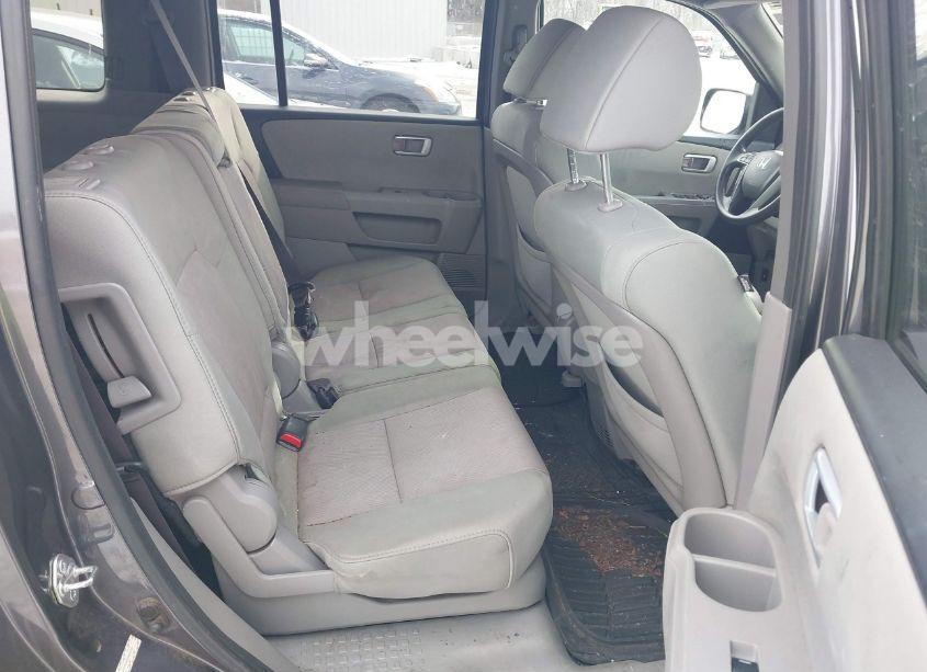 Photo 8 of 2015 Honda Pilot EX (VIN 5FNYF4H45FB054789)