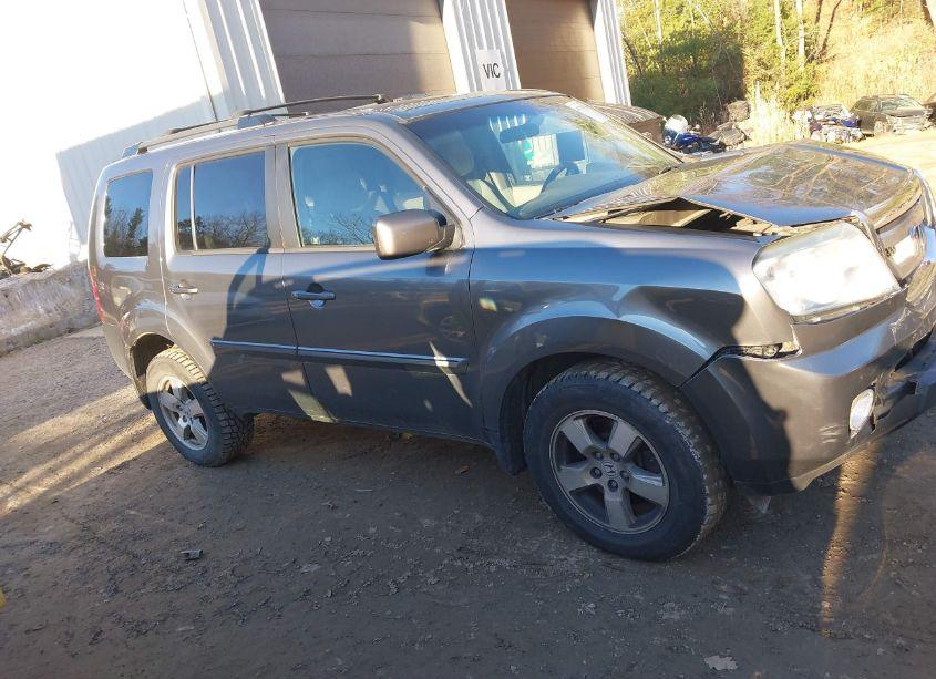 Photo 13 of 2011 Honda Pilot EX (VIN 5FNYF4H46BB028826)