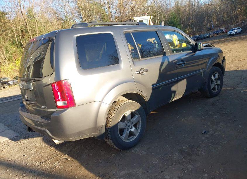 Photo 4 of 2011 Honda Pilot EX (VIN 5FNYF4H46BB028826)