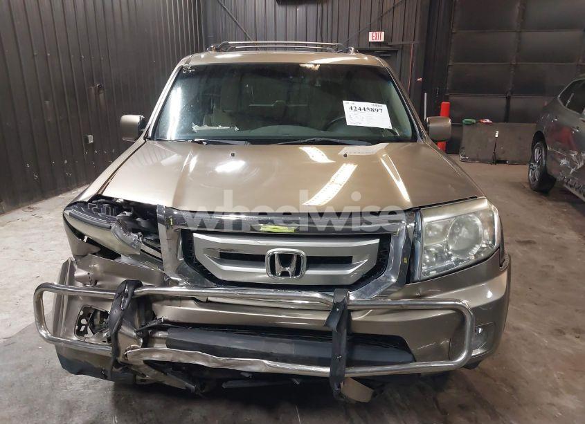 Photo 12 of 2011 Honda Pilot EX (VIN 5FNYF4H46BB105596)