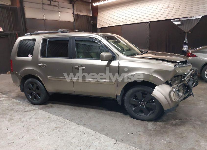 Photo 13 of 2011 Honda Pilot EX (VIN 5FNYF4H46BB105596)