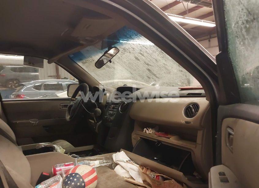 Photo 5 of 2012 Honda Pilot EX (VIN 5FNYF4H46CB003037)