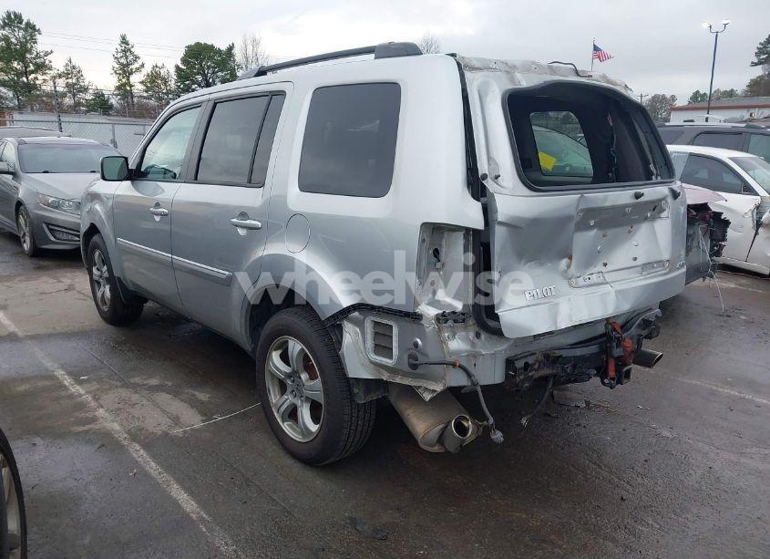 Photo 3 of 2013 Honda Pilot EX (VIN 5FNYF4H46DB080539)