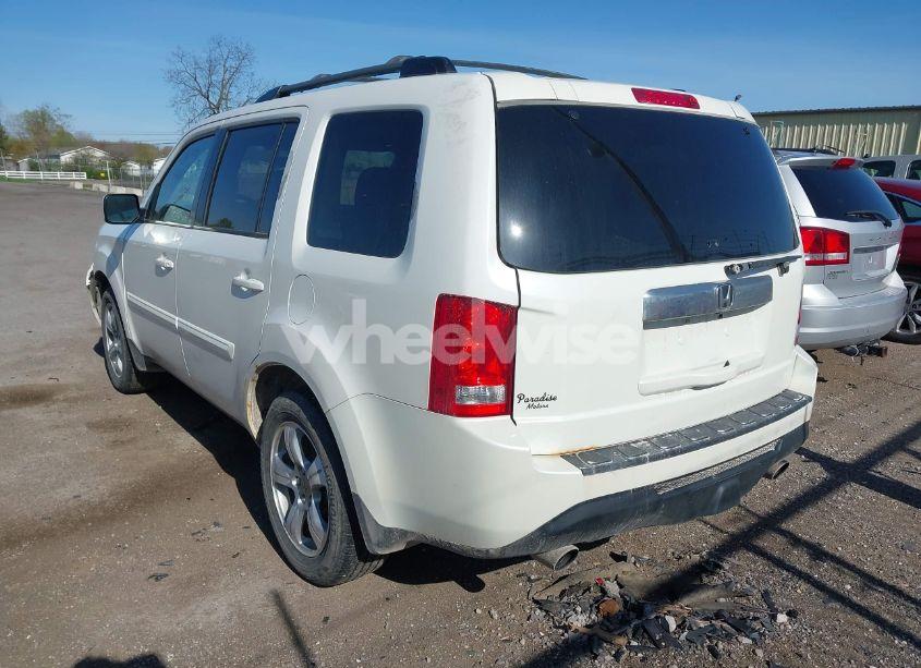 Photo 3 of 2013 Honda Pilot EX (VIN 5FNYF4H46DB506892)