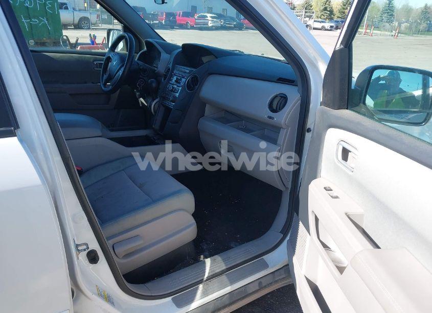 Photo 5 of 2013 Honda Pilot EX (VIN 5FNYF4H46DB506892)