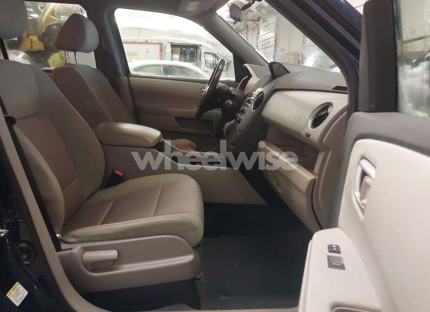 Photo 5 of 2015 Honda Pilot EX (VIN 5FNYF4H46FB073190)