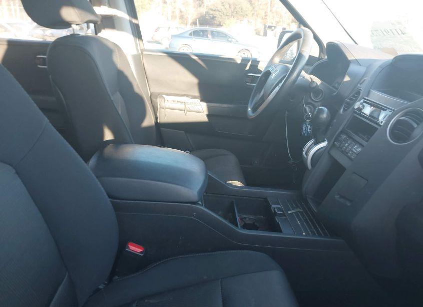 Photo 5 of 2011 Honda Pilot EX (VIN 5FNYF4H47BB055873)