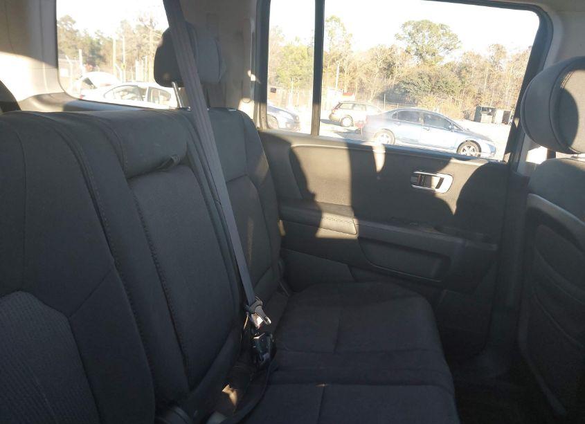 Photo 8 of 2011 Honda Pilot EX (VIN 5FNYF4H47BB055873)