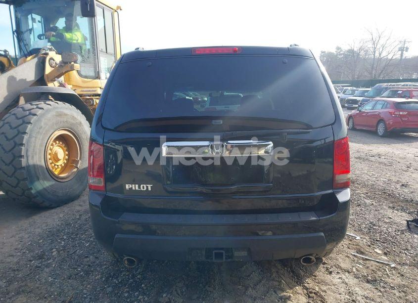 Photo 16 of 2011 Honda Pilot EX (VIN 5FNYF4H47BB091286)