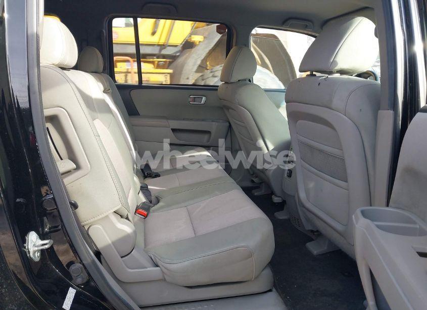 Photo 8 of 2011 Honda Pilot EX (VIN 5FNYF4H47BB091286)