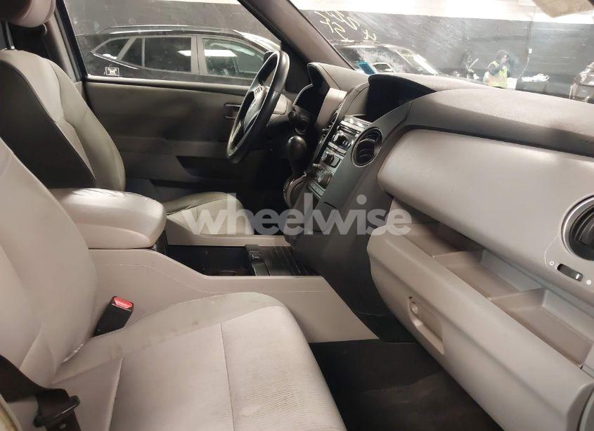 Photo 5 of 2012 Honda Pilot EX (VIN 5FNYF4H47CB023555)