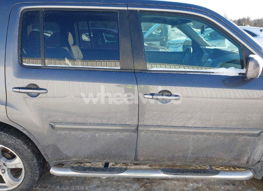 Photo 13 of 2014 Honda Pilot EX (VIN 5FNYF4H47EB014485)