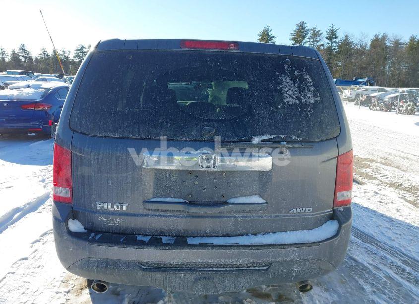 Photo 16 of 2014 Honda Pilot EX (VIN 5FNYF4H47EB014485)