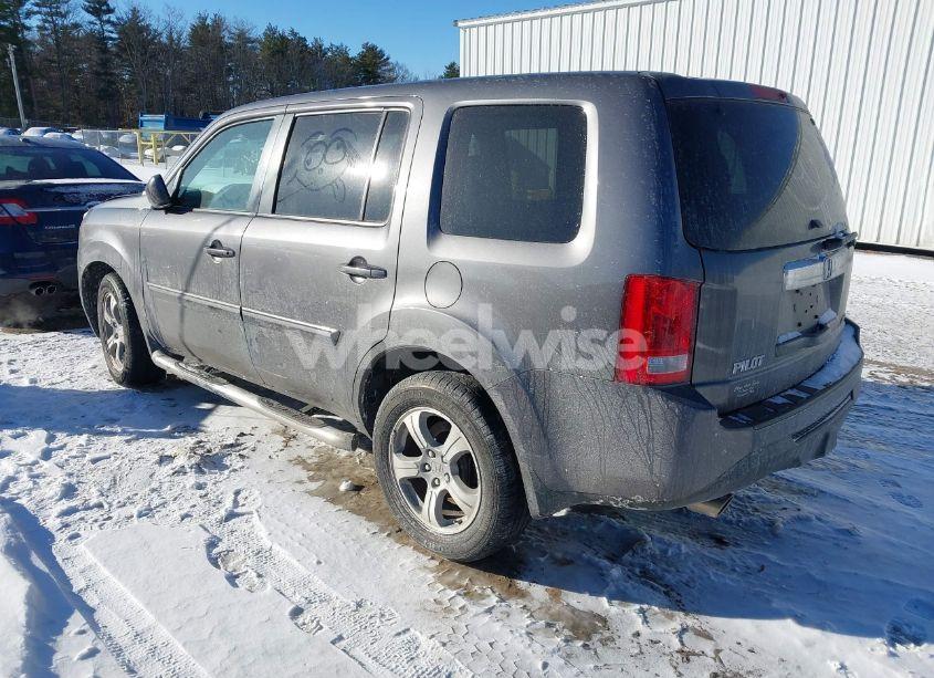 Photo 3 of 2014 Honda Pilot EX (VIN 5FNYF4H47EB014485)