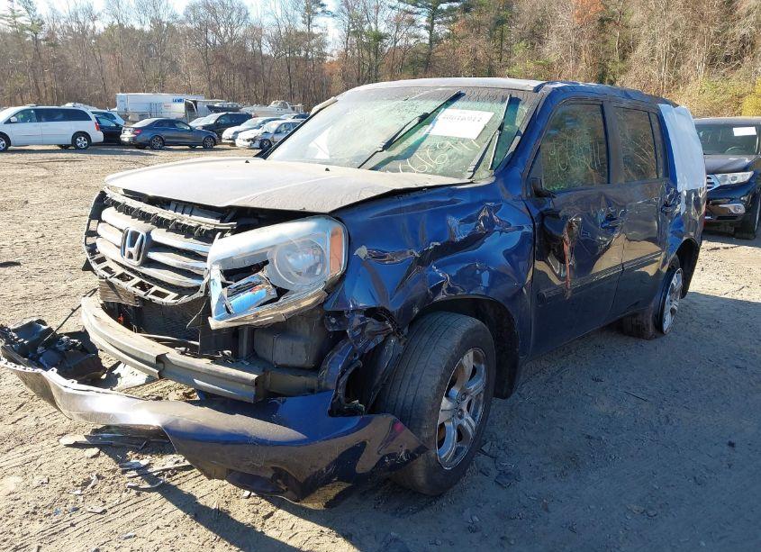 Photo 2 of 2015 Honda Pilot EX (VIN 5FNYF4H47FB016836)