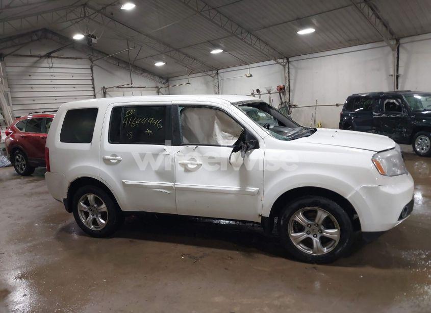 Photo 13 of 2015 Honda Pilot EX (VIN 5FNYF4H47FB018568)