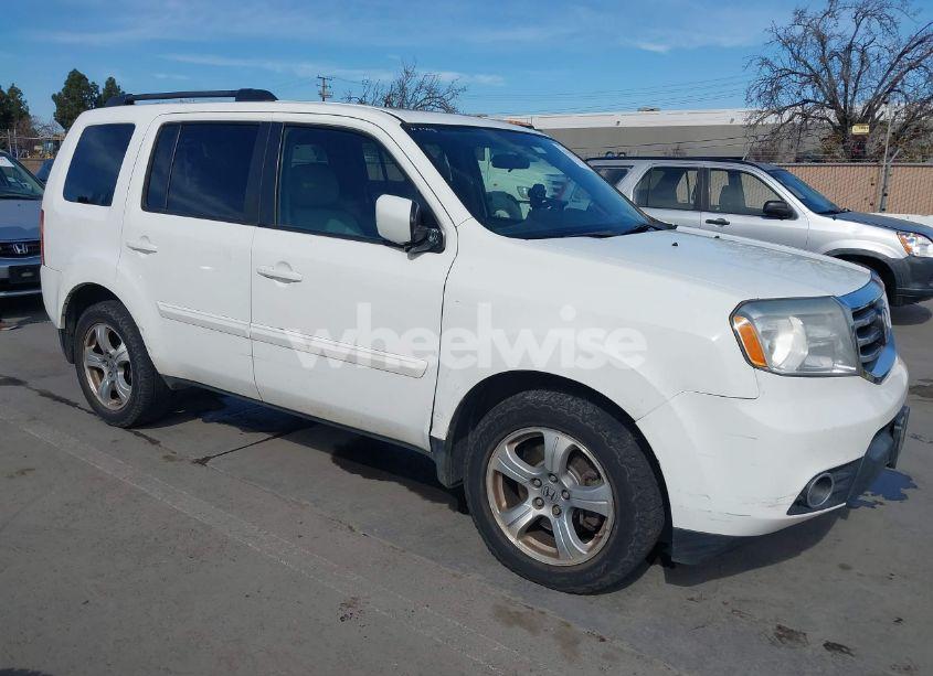 2015 Honda Pilot EX (VIN 5FNYF4H47FB025097) main photo