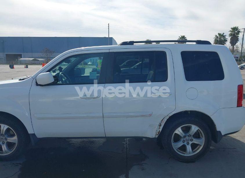 Photo 14 of 2015 Honda Pilot EX (VIN 5FNYF4H47FB025097)