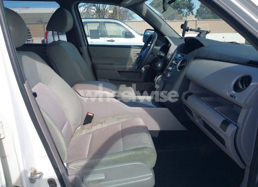 Photo 5 of 2015 Honda Pilot EX (VIN 5FNYF4H47FB025097)