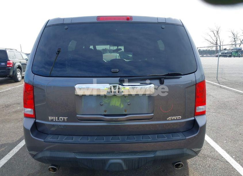 Photo 16 of 2015 Honda Pilot EX (VIN 5FNYF4H47FB043549)
