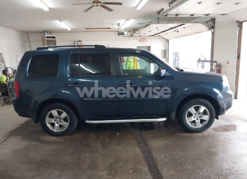 Photo 13 of 2011 Honda Pilot EX (VIN 5FNYF4H48BB032070)