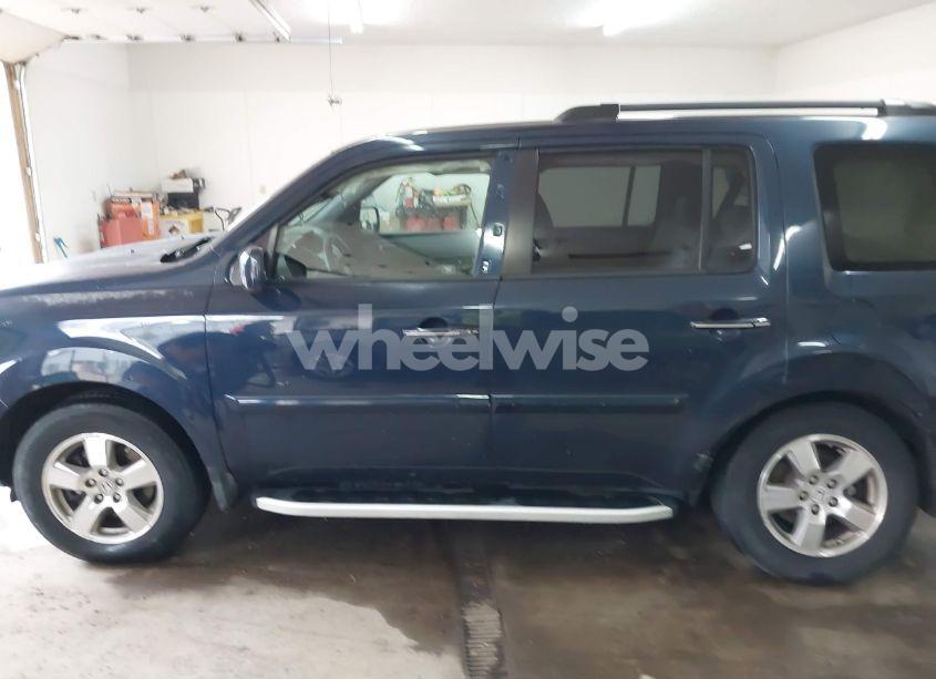 Photo 14 of 2011 Honda Pilot EX (VIN 5FNYF4H48BB032070)