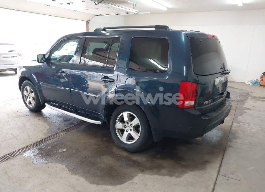 Photo 3 of 2011 Honda Pilot EX (VIN 5FNYF4H48BB032070)