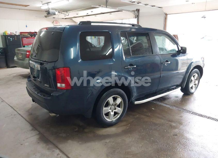 Photo 4 of 2011 Honda Pilot EX (VIN 5FNYF4H48BB032070)