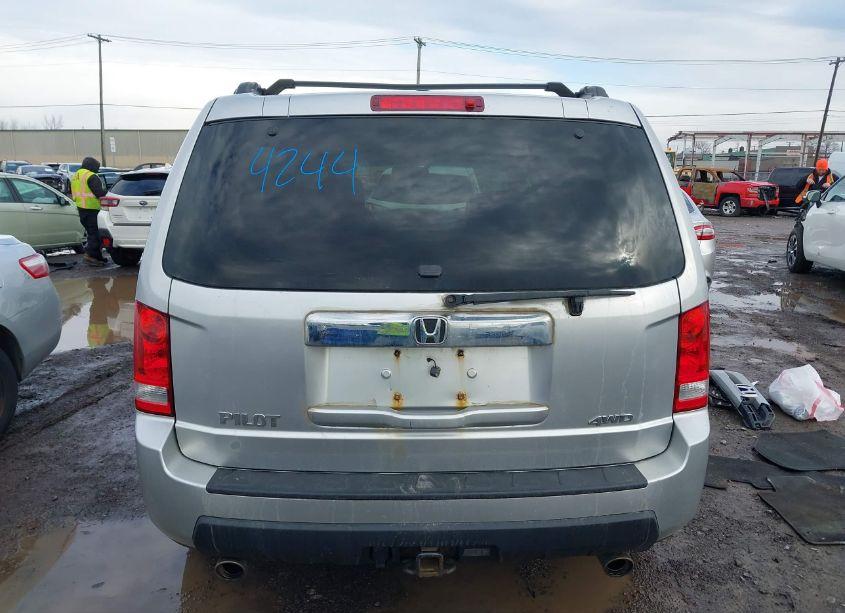 Photo 16 of 2011 Honda Pilot EX (VIN 5FNYF4H48BB034451)