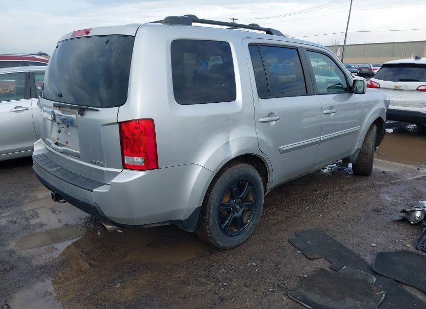 Photo 4 of 2011 Honda Pilot EX (VIN 5FNYF4H48BB034451)