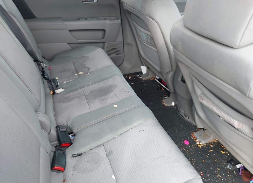 Photo 8 of 2011 Honda Pilot EX (VIN 5FNYF4H48BB034451)