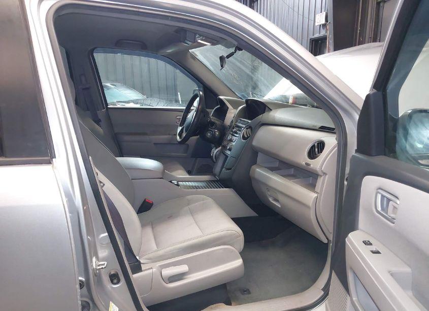 Photo 5 of 2013 Honda Pilot EX (VIN 5FNYF4H48DB029060)