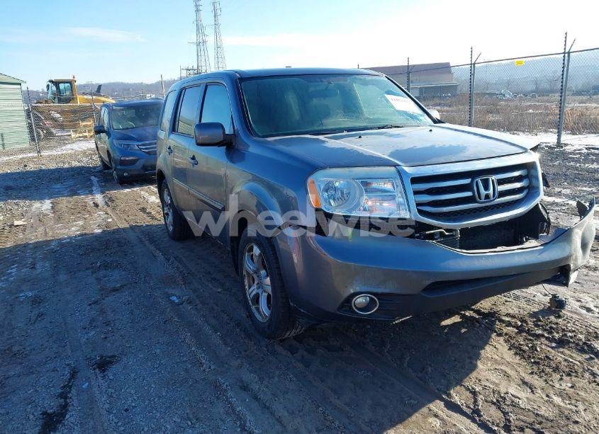 2013 Honda Pilot EX (VIN 5FNYF4H48DB034632) main photo