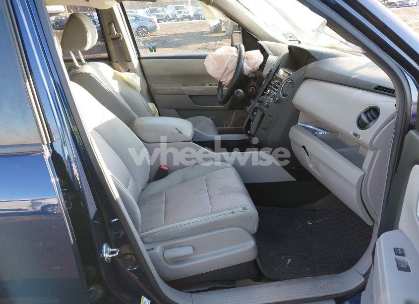 Photo 5 of 2013 Honda Pilot EX (VIN 5FNYF4H48DB049017)