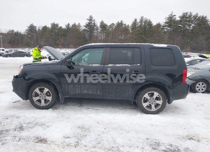 Photo 13 of 2014 Honda Pilot EX (VIN 5FNYF4H48EB031750)