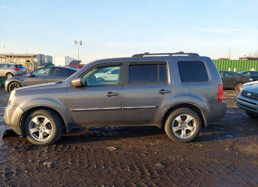 Photo 15 of 2015 Honda Pilot EX (VIN 5FNYF4H48FB054771)