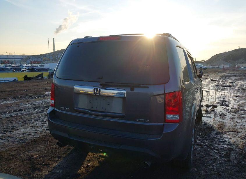 Photo 17 of 2015 Honda Pilot EX (VIN 5FNYF4H48FB054771)