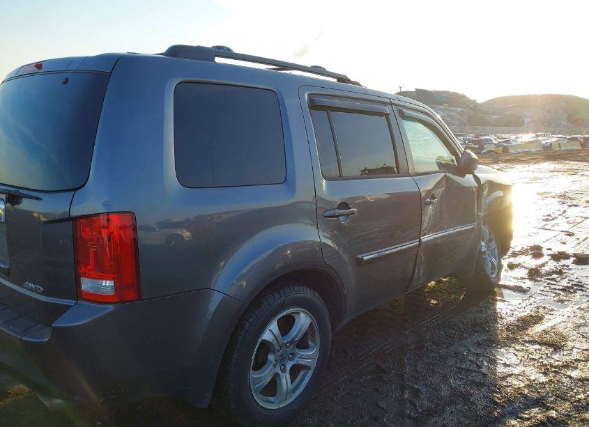 Photo 4 of 2015 Honda Pilot EX (VIN 5FNYF4H48FB054771)