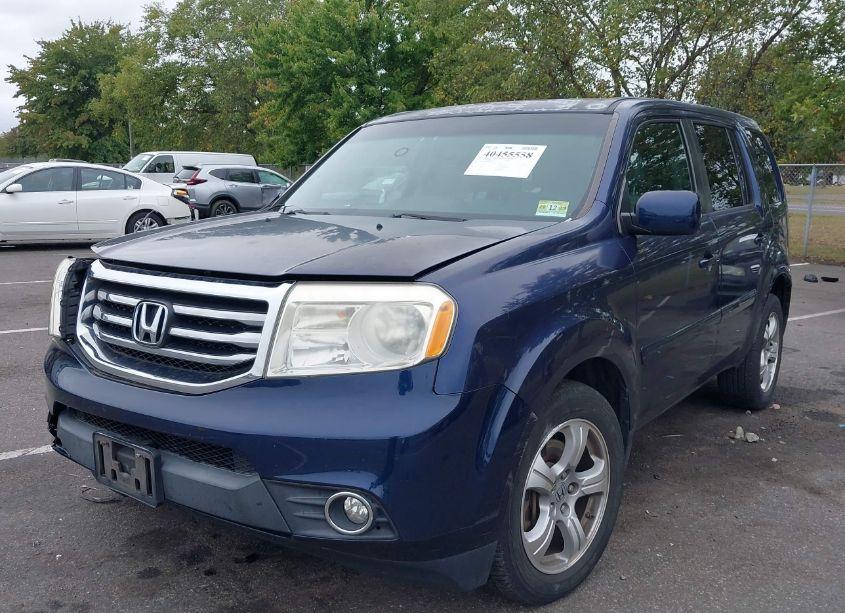 Photo 2 of 2013 Honda Pilot EX (VIN 5FNYF4H49DB007293)