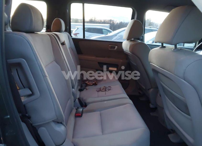 Photo 8 of 2010 Honda Pilot EX (VIN 5FNYF4H4XAB012594)