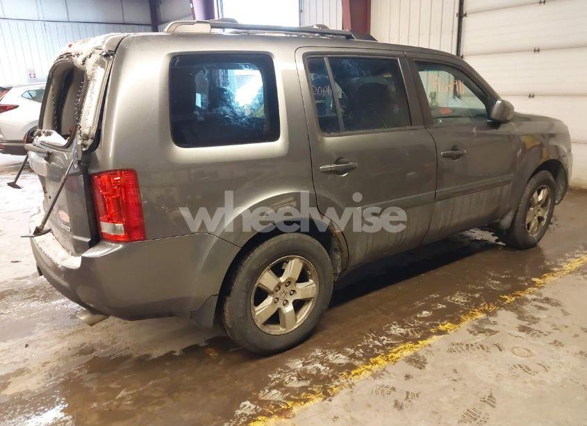 Photo 4 of 2011 Honda Pilot EX (VIN 5FNYF4H4XBB044155)