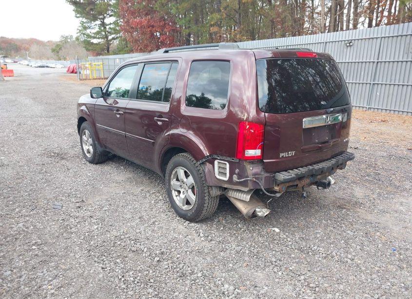 Photo 3 of 2011 Honda Pilot EX (VIN 5FNYF4H4XBB072487)