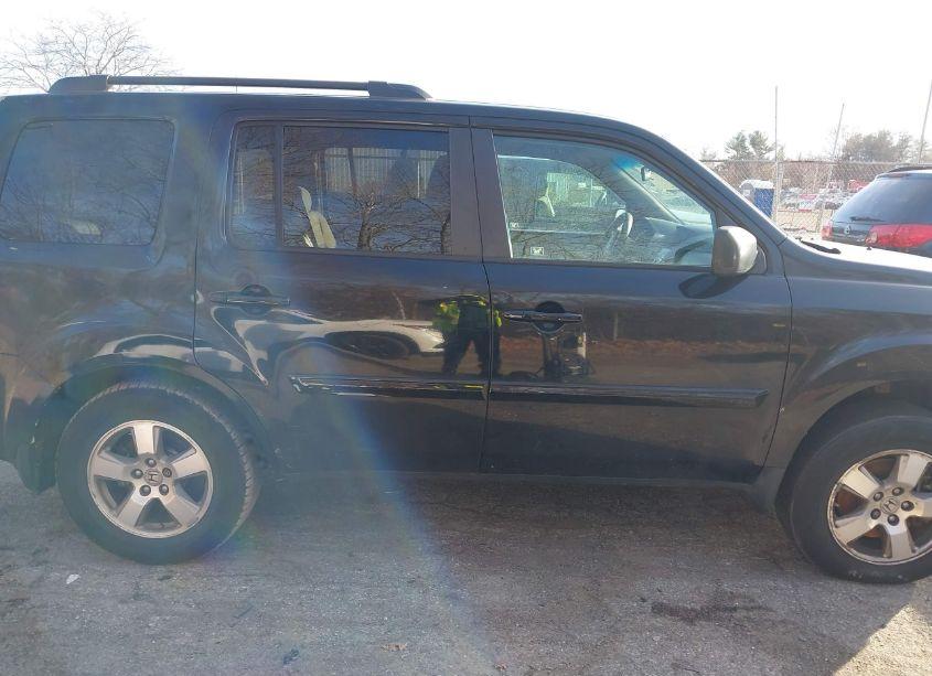 Photo 13 of 2011 Honda Pilot EX (VIN 5FNYF4H4XBB105553)