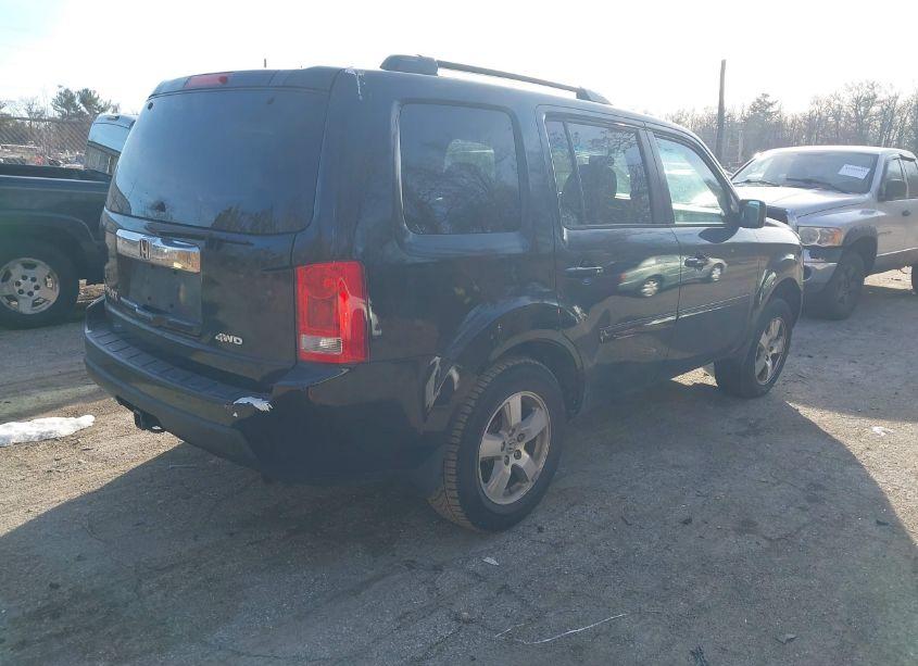 Photo 4 of 2011 Honda Pilot EX (VIN 5FNYF4H4XBB105553)