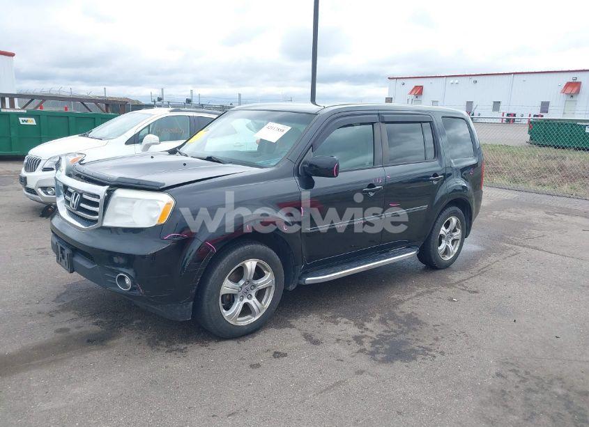 Photo 2 of 2012 Honda Pilot EX (VIN 5FNYF4H4XCB017989)