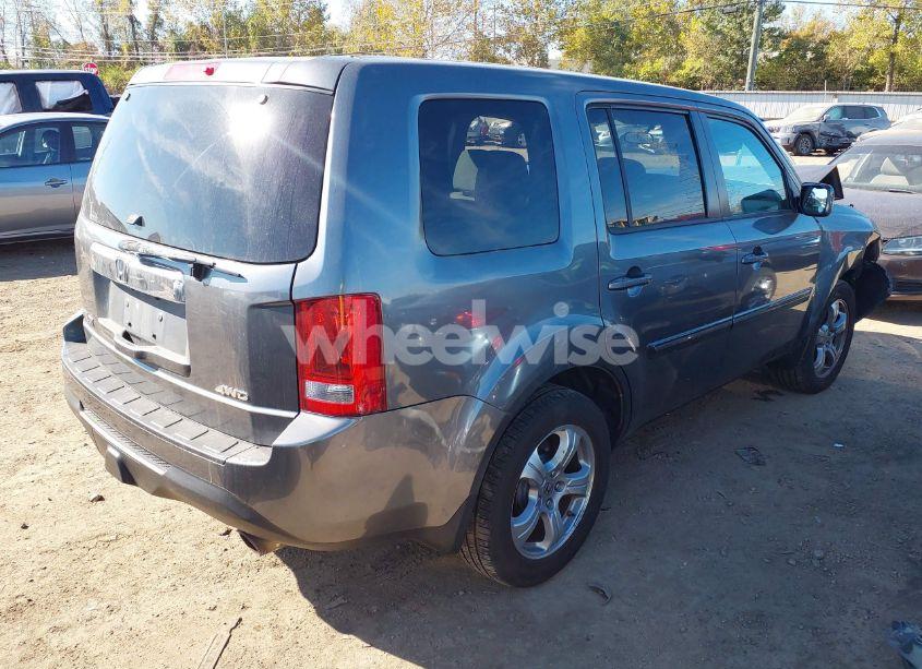 Photo 4 of 2013 Honda Pilot EX (VIN 5FNYF4H4XDB003124)
