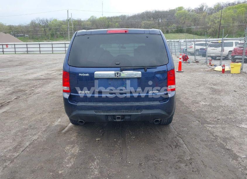 Photo 16 of 2015 Honda Pilot EX (VIN 5FNYF4H4XFB006575)