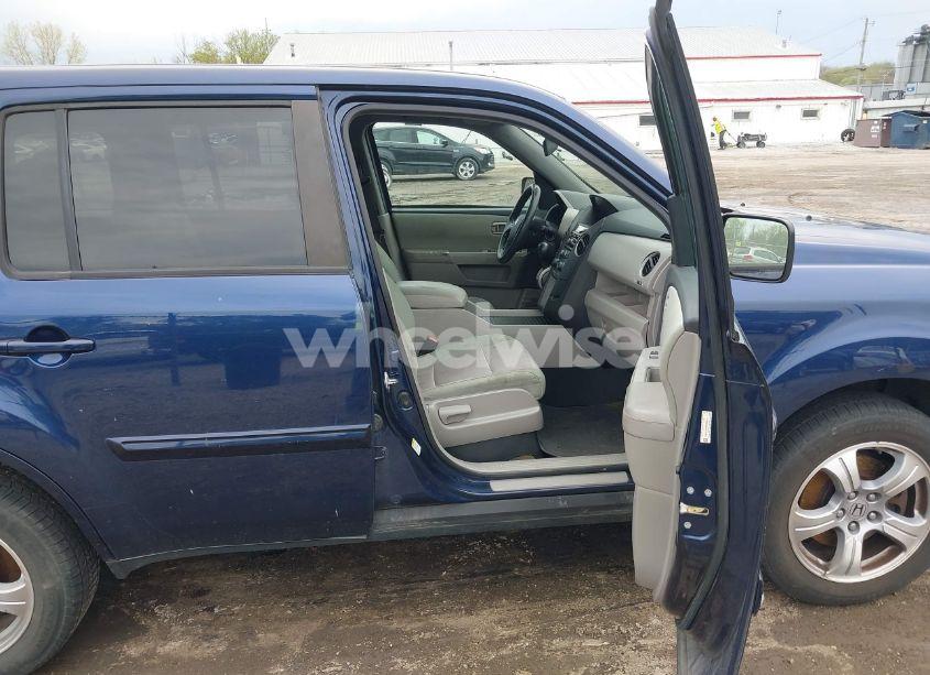 Photo 5 of 2015 Honda Pilot EX (VIN 5FNYF4H4XFB006575)
