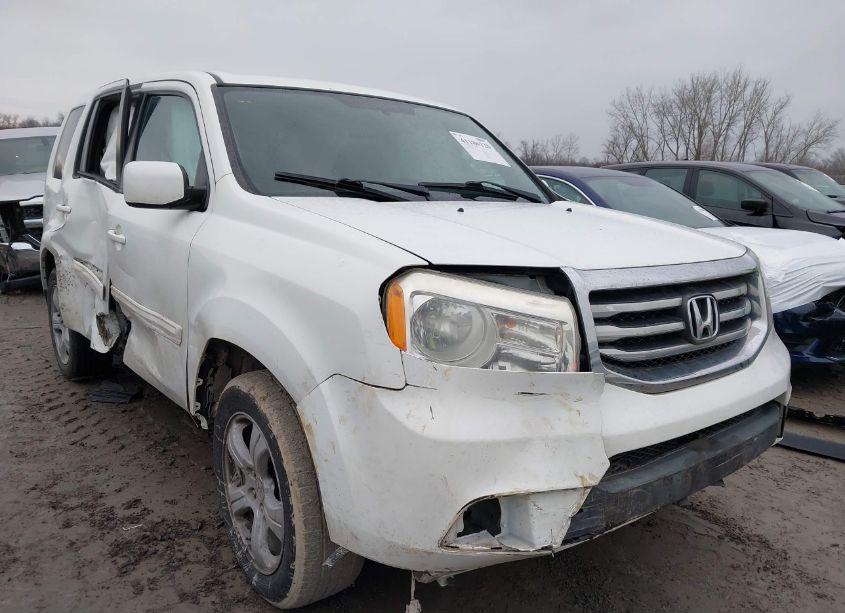2015 Honda Pilot EX (VIN 5FNYF4H4XFB018564) main photo